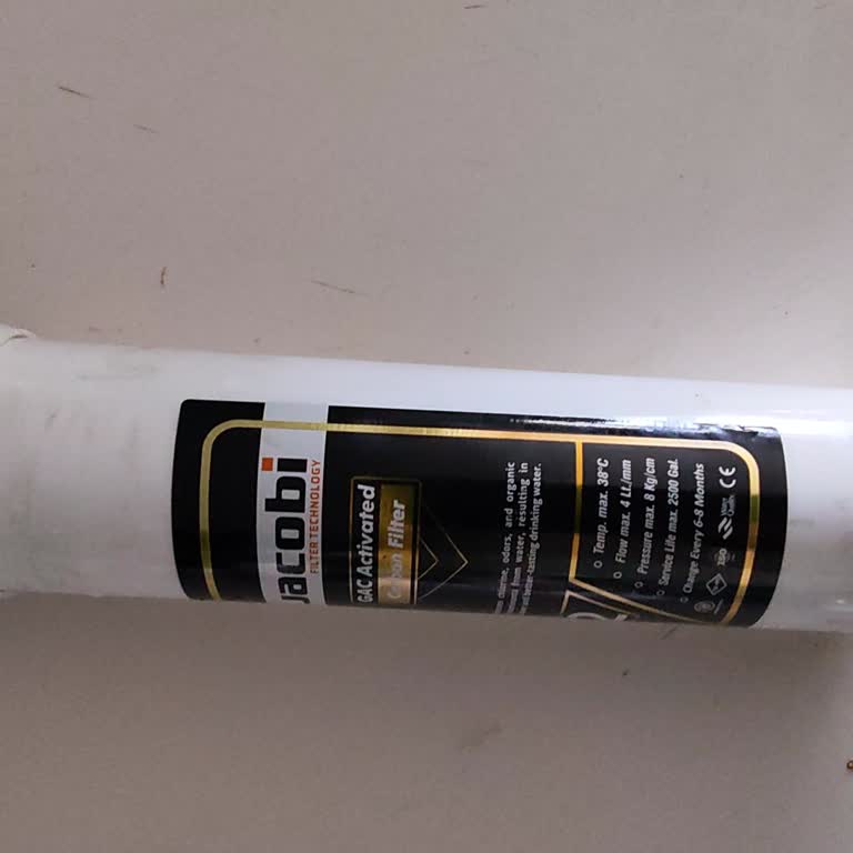 Su Arıtıcısının Filtre Haznesi Çatladı Ve Müşteri Hizmetlerine Ulaşılamıyor