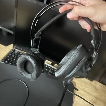 Gamepower Kizaru Kulaklığımda Sağ Metal Parça Kırıldı, Pedlerde Aşırı Yıpranma