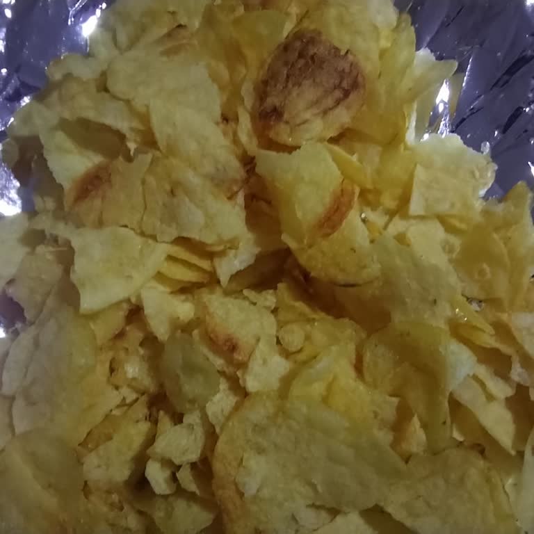 Küflü Cipsler Sağlık Riski Oluşturuyor, İade Ve Özür Talebi