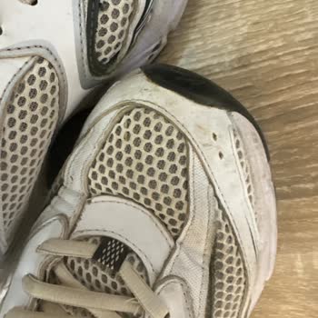 Kısa Sürede Delik Açan Lacos Spor Ayakkabısı Ve Garanti Reddi