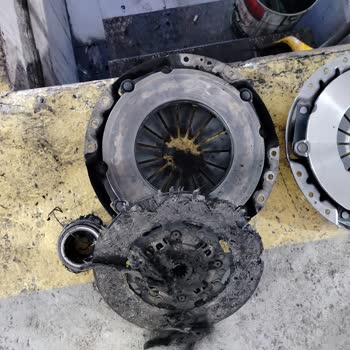 Sıfır Isuzu Kamyonette 15 Bin Kilometrede Erken Debriyaj Arızası Ve Garanti Dışı İşlem