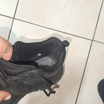 Skechers Ayakkabısında Kısa Sürede Açılma Sorunu Ve A101 Ekstra’nın Çözüm Yetersizliği