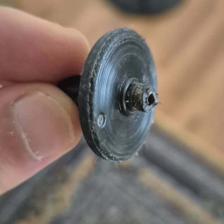 Philips Süpürge Fırça Aparatı Aniden Kırıldı Ve Garanti Dışı Değişim İstiyorum