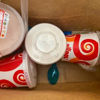 Dökülmüş Ve Yanlış Tatlı Dondurma Gelen Trendyol GO Burger King Siparişine İade Talebi