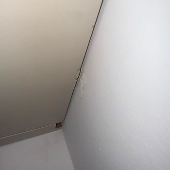 Mobilyalarda Çizik Ve Soyulma, Yatak Başlığında Güvenlik Riski Ve İade Talebi