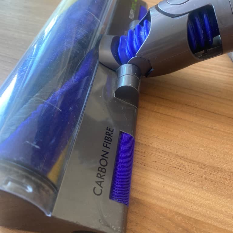 Dyson Cihazının Kırık Lazer Başlığı Ve Sürekli Durması Garanti Kapsamında Değişim Talebi