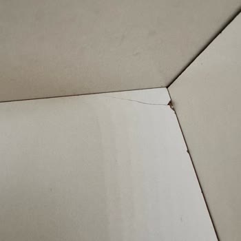 Hasarlı Gardırop Ve Kırık Çekmece: Tedarik Gecikmesi Müşteri Güvenini Sarsıyor