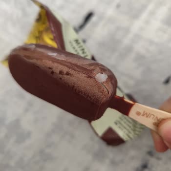 Magnum Dondurmasında Bozulmuş Görünüm Ve Tat İçin Açıklama Ve Özür Talebi