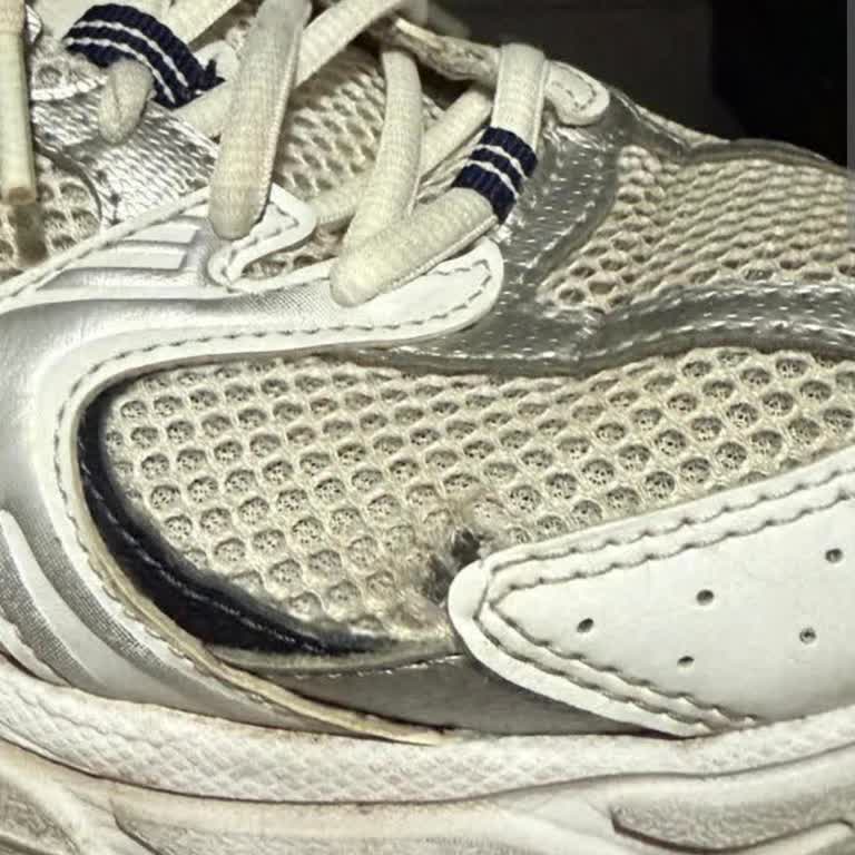 New Balance 530 Ayakkabısındaki File Yırtığı: Kalite Sorunu Ve İade Talebi