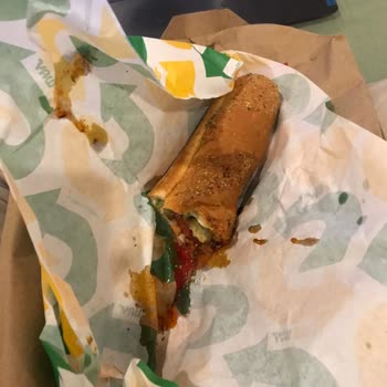 Subway Cepa Şubesinde Tavuklu Sandviçte Yetersiz Gramaj ve Kötü Servis