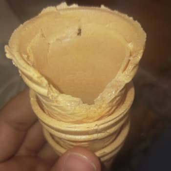 BİM Dondurma Külahında Siyah Yabancı Madde Ve Hijyen Sorunu