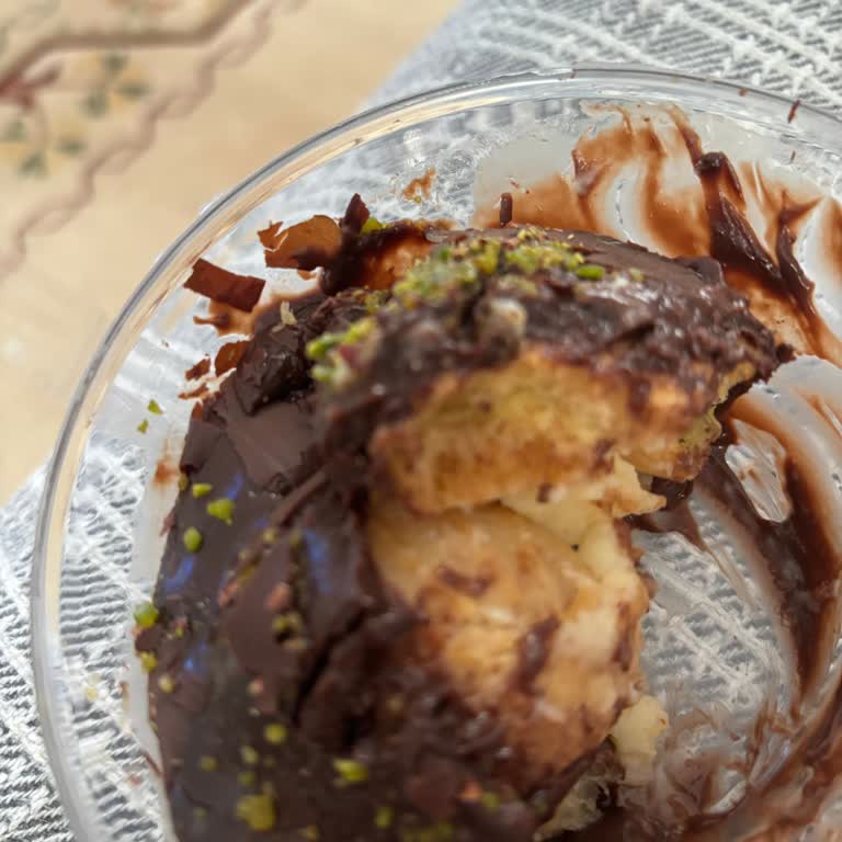 Ayrancı Şubesinde Bayat Profiterol Şikayeti