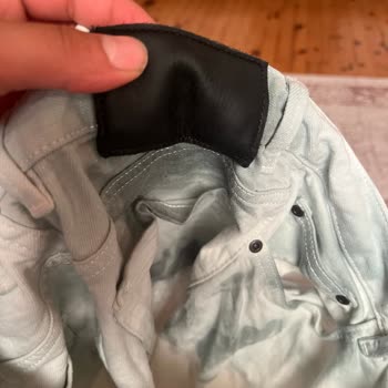 Zara Beyaz Pantolonun Boya Akması Ve Kullanılamaz Hale Gelmesi