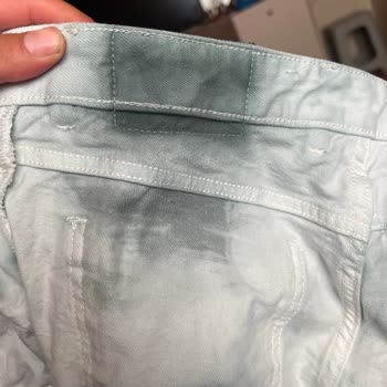 Zara Beyaz Pantolonun Boya Akması Ve Kullanılamaz Hale Gelmesi