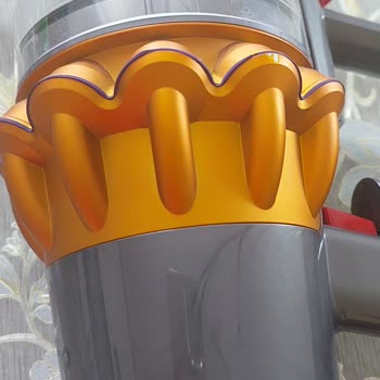 Dyson V15 Submarine Süpürge Isınma Ve Toz Haznesi Arızaları İçin Değişim İsteği