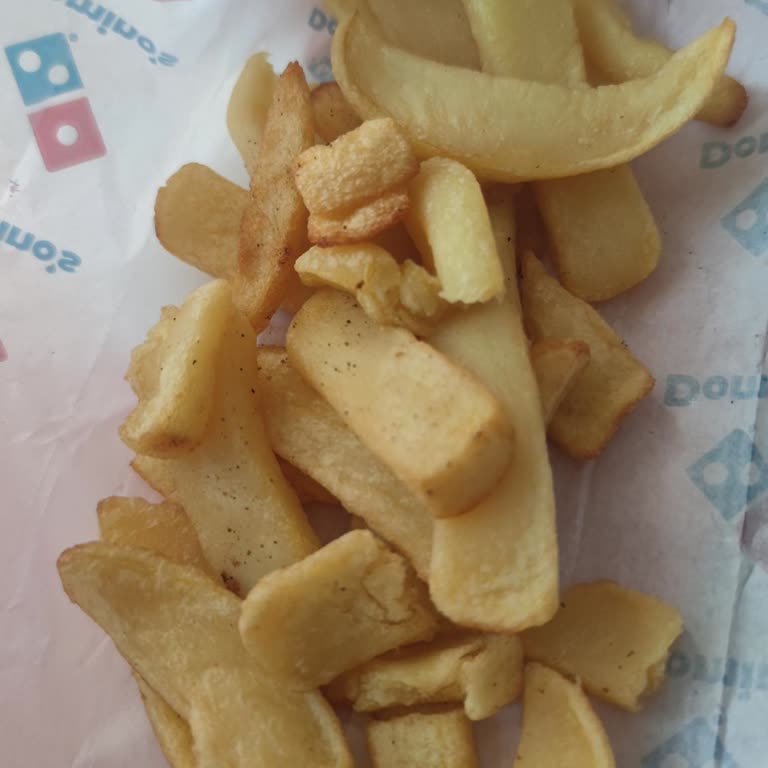 Domino’s Pizza’dan Bayat Patates Kızartması Sorunu