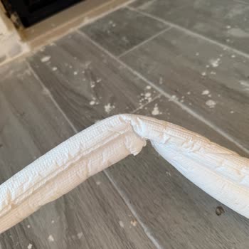 Samsung Samsun Servis Klimamı Sökerken Hortumu Kırdı