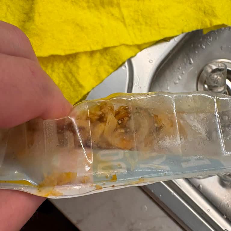 Açık Ve Kokmuş Tavuk Döner Teslim Edildi, İade Ve Değişim Talebim Cevapsız Kaldı