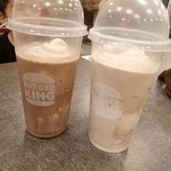 Kadıköy Burger King Şubesinde Yetersiz Milkshake Ve Müşteriye Hakaret