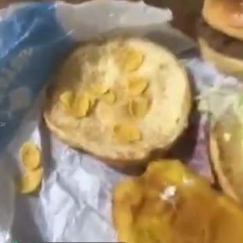 Burger King Yemeğin İçinden Kahvaltılık Gevrek Çıktı!