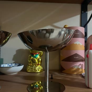 Zara Home’dan Gelen Dondurma Kasesi Defolu Yamuk Ve Siyah Lekeler