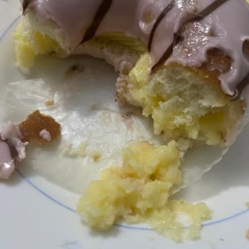 Alman Pastası Bozulmuş: Sağlık Riski Ve Hijyen İhmali