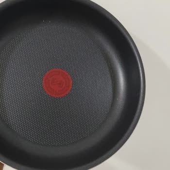 Tefal Tava Setinin İç Kaplaması Soyuldu, Garanti Kapsamında Değişim Talebi