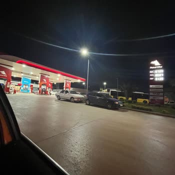 Petrol Ofisi'nde Keyfi Sigaraya Sınır Ve Kaba Üslup