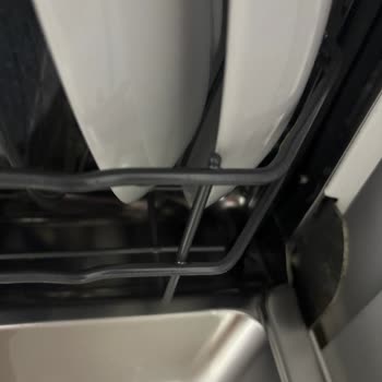 Vestel Bulaşık Makinesinde Kısa Sürede Derin Paslanma Ve Ücretsiz Servis Talebi