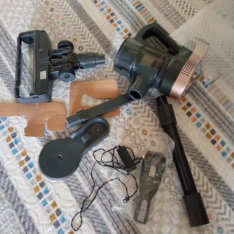 Karaca Süpürgenin Fırçası Ve Borusunun Kutuda Olmaması