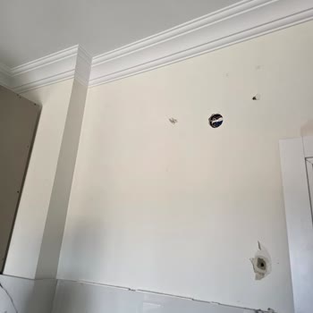 Almira Konsept Mobilya (Silivri) Hem İşçilik Hem De Kullanılan Malzeme Kalitesi Kötü