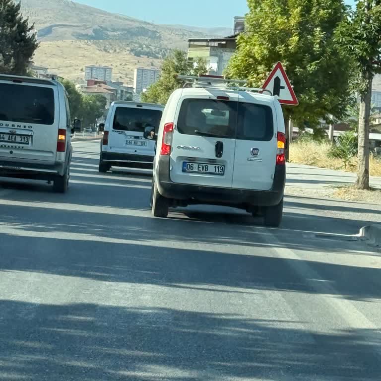 Türk Telekom Araç Sürücüsünün Tehlikeli Sürüşü Yakın Kaza Riski Oluşturdu