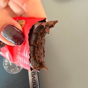 Fellas Choco Bar Ürününde Kıl Çıktı: Hijyen Ve Güven Sorunu