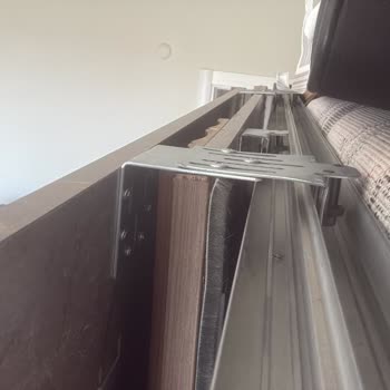Kargılı Mobilya Dolabı Kısa Sürede Parçalandı, 7.500 TL Tamir Ücreti Talep Edildi