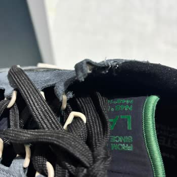 Lacoste Sneaker Bağcık Bölgesinde Kısa Sürede Yırtılma ve Kalite Sorunu