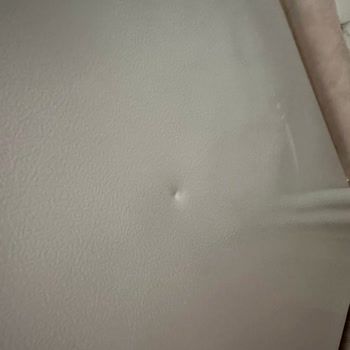 Hasarlı Buzdolabı Teslim Edildi, Acil Değişim Talebi