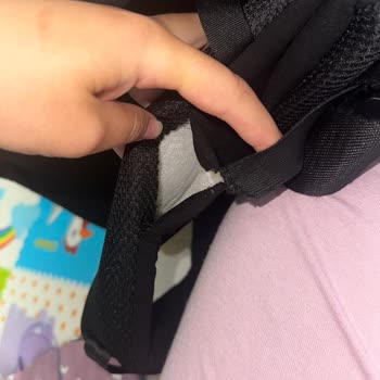 Kanguru Bebek Taşıyıcısının Yırtılması Ve Çocuk Güvenliği Tehlikesi