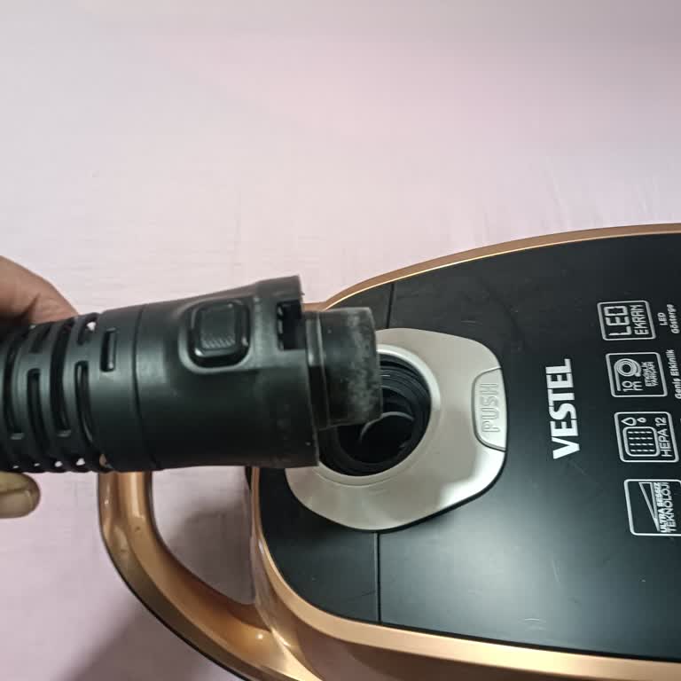 Vestel Kasırga A9000 Hortum Tırnakları Kırıldı, Yedek Parça Temini Neredeyse İmkansız