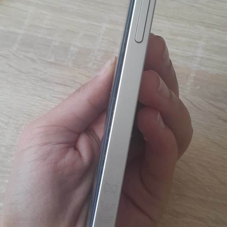 Garanti Sonrası İPhone 13 Batarya Şişmesi Ve Aşırı Isınma İçin Aşırı Ücret Talebi