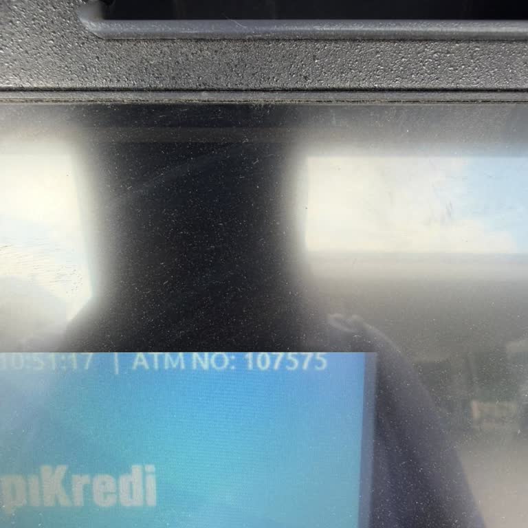 ATM'de Para Sıkışması Ve Yanlış Talep Kaydı Nedeniyle 9.600 TL İadesi Bekliyorum