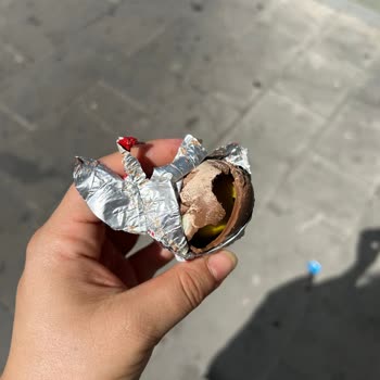 Bozulmuş Sürpriz Yumurta Çocuğa Satıldı Sağlık Ve Güven Sorunu