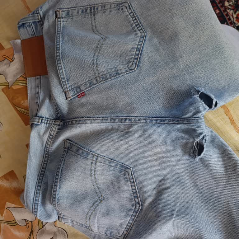 Levi's Pantolon Kalitesi Düşük Ve 6 Ay Sonra Yardım Yok