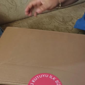 Açılmış Ve Yırtılmış Kargo Teslimatı Müşteri Güvenini Sarsıyor