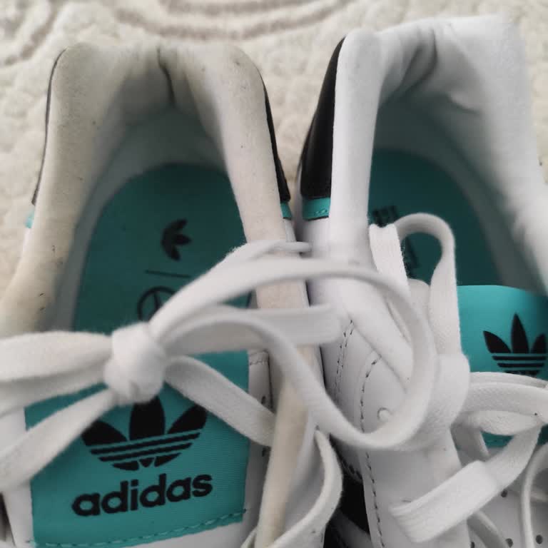 Trendyol'da Aldığım Adidas Ayakkabı İç Tabanı Kirli Çıktı