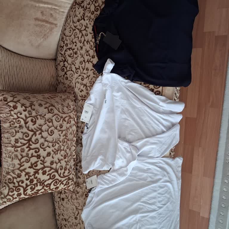 Eksik Tişört Teslimatı Ve İletişim Sorunu