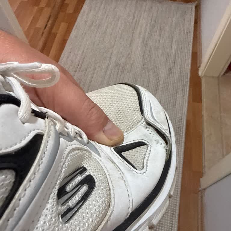 Dikiş Çürümesi Nedeniyle Skechers Ayakkabıda Ayıplı Ürün Olarak Değerlendirilmesi Ve Değişim Talebi