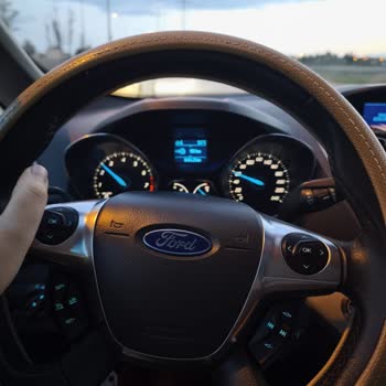 Ford Yetkili Servisinin Direksiyon Krom Çerçeve Hasarını Kabul Etmemesi Ve Yüksek Ücret İstemi
