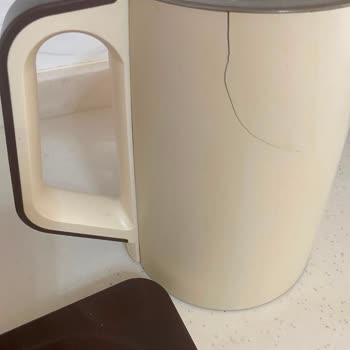Altı Çatlayan Ve Yangın Riski Oluşturan Çay Makinesi İçin Sıfır Değişim