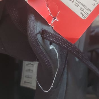 Boyner'den Gelen Nike Ayakkabı Kullanılmış Ve Hasarlı Değişim Talebi