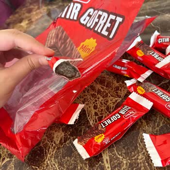 Şok Mağazasında Açık Paketli Gıda Güvenliği Sorunu